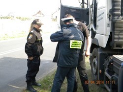 Sławoszewo - wspólna kontrola inspektorów transportu drogowego i Straży Gminnej 